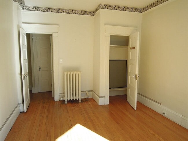 Building Photo - 8 Garrison St