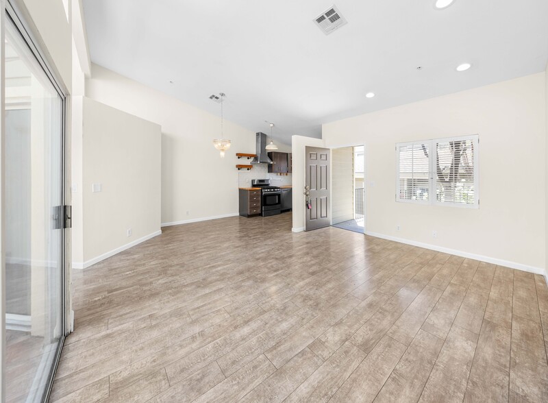 Building Photo - 11377 Osborne Pl