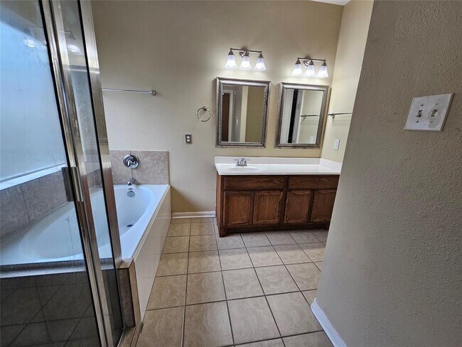 Building Photo - 22434 Highfield Ridge Ln