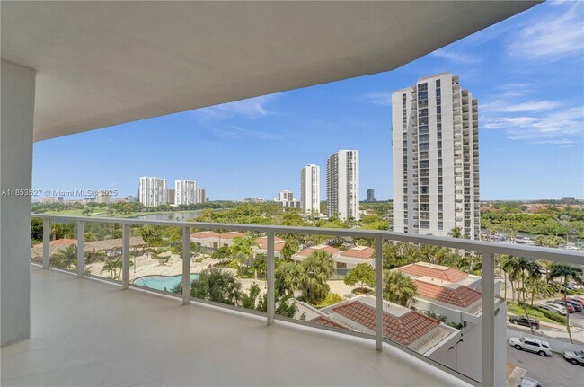 Building Photo - 20281 E Country Club Dr