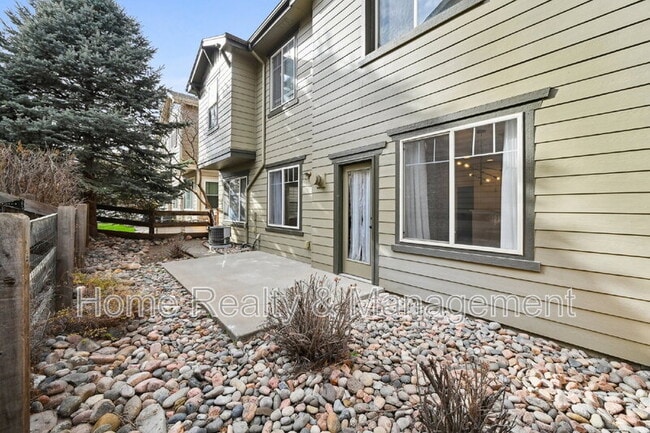 Building Photo - 12923 Grant Cir E