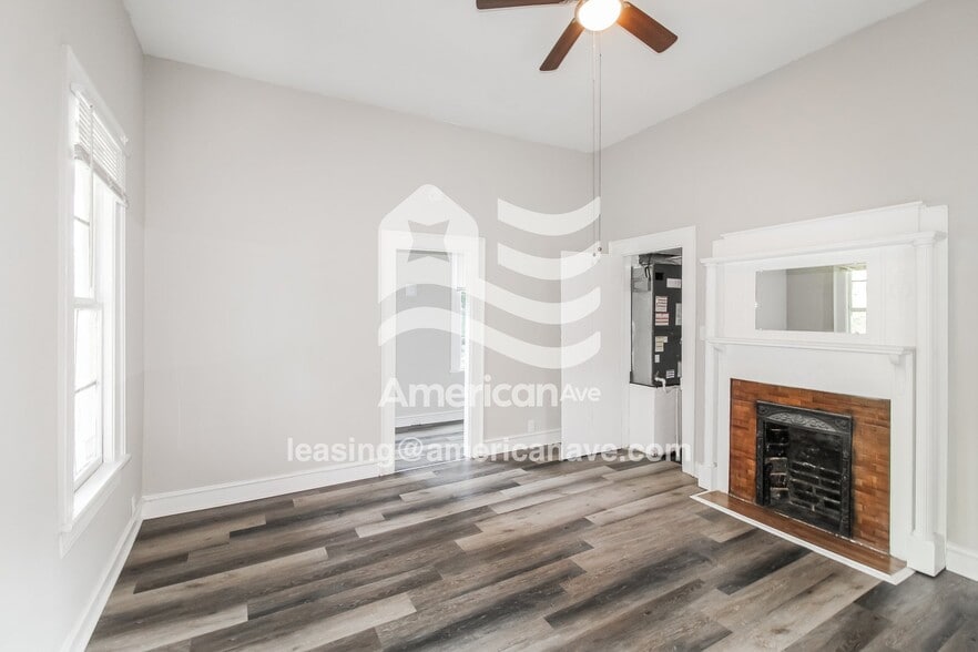 Building Photo - 722-726 6 Ave