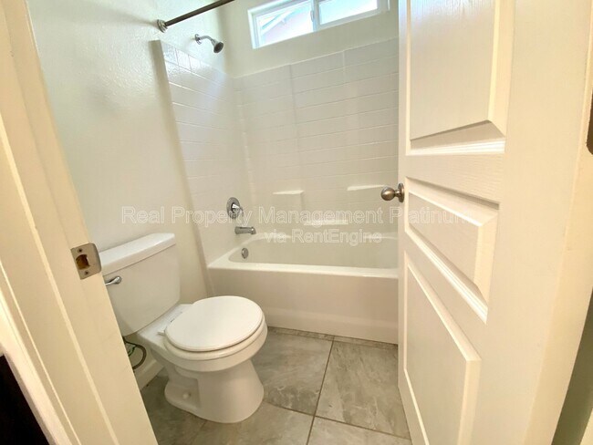Building Photo - 2534 Mustang Dr
