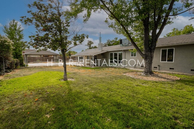 Building Photo - 6404 E Woodward Ave