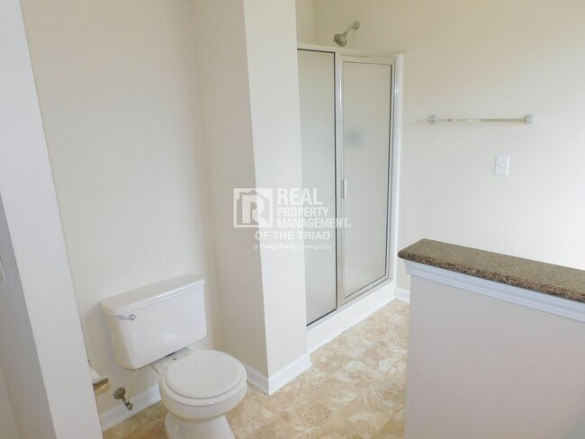 Building Photo - *NW High School* Lovely 4BR/2.5BA Home off...