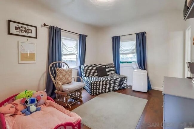 Building Photo - 3891 Superba St