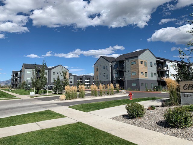 Building Photo - 2 Bedrooms 2 Bathrooms - Corner Unit- Grou...