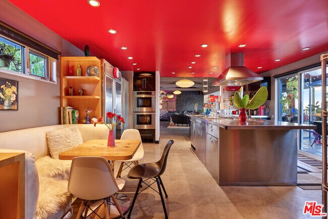 Building Photo - 8147 Mulholland Terrace