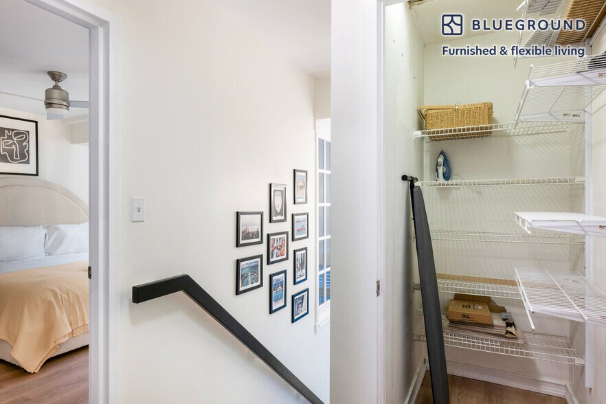 Building Photo - 106 13th St