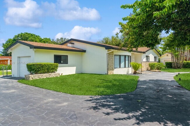 Building Photo - 7001 SW 126th St