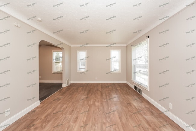 Building Photo - 12522 Crossburn Ave