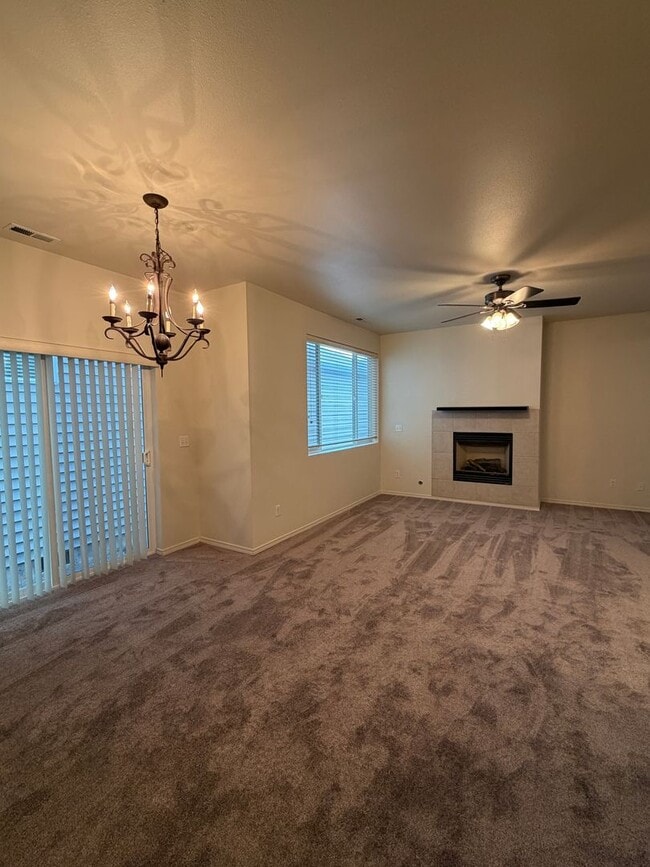 Building Photo - 4244 Edgewater Blvd NE