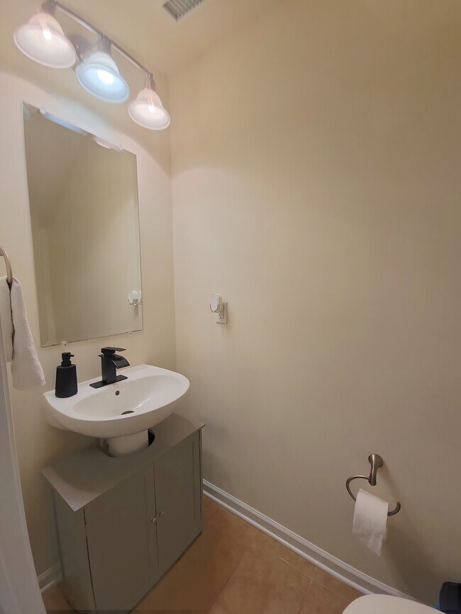 Building Photo - 2919 Berkeley Springs Pl