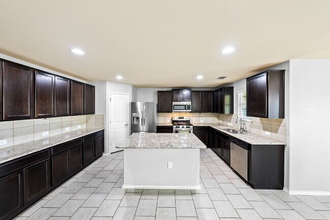 Building Photo - Welcome to The Bowen Floor Plan - 2 WEEKS ...