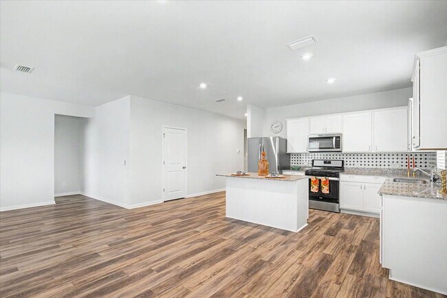 Building Photo - 783 Longleaf Dr