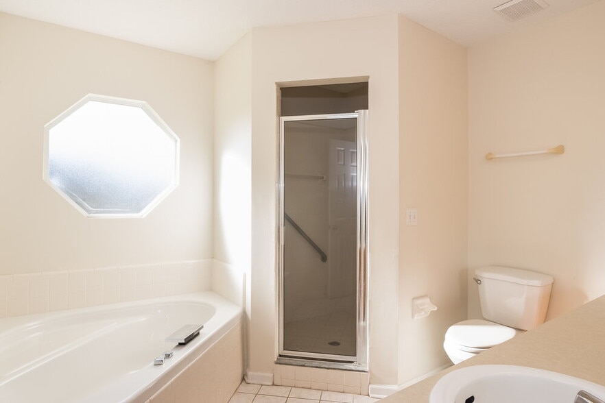 Building Photo - 2204 Francis Lewis Ct