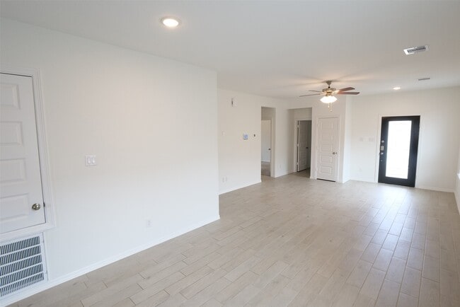 Building Photo - 5719 Tabula Rasa Dr