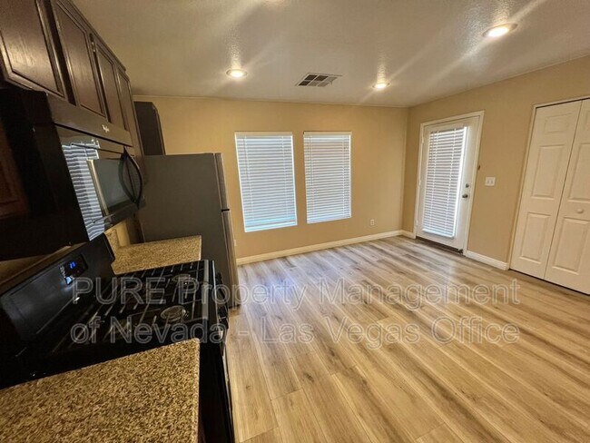 Building Photo - 4970 Volcanic Rock Ln