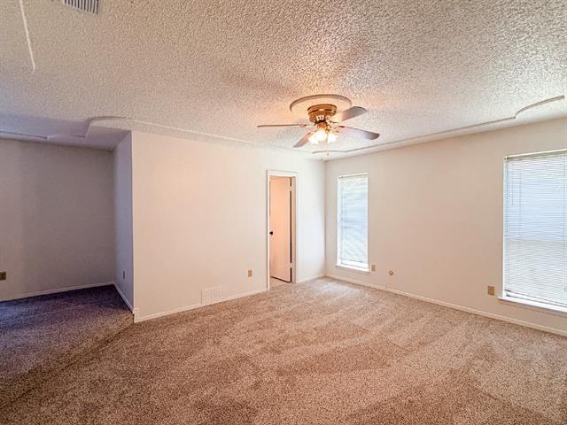 Building Photo - 712 Pecan St