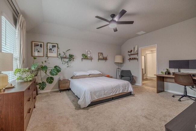 Building Photo - 393 Apache Plum Dr