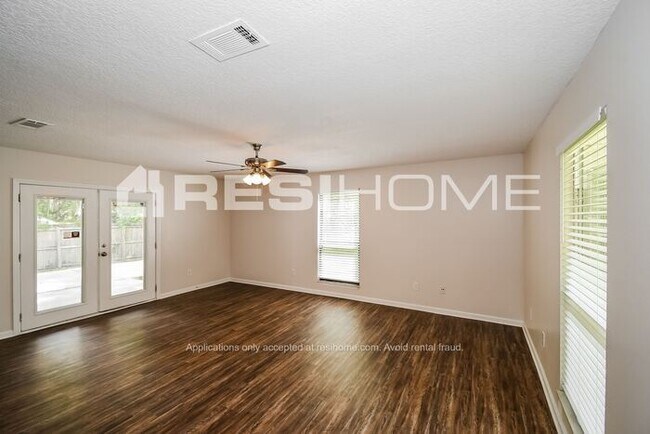 Building Photo - HOME FOR RENT!