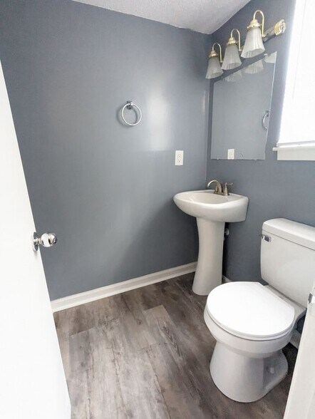 Building Photo - 4370 Great Oak Dr