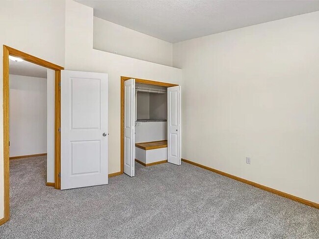 Building Photo - 3180 SW Arlan Ln