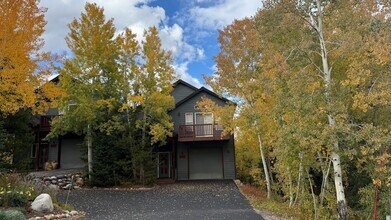 Building Photo - WINTER RENTAL 4BDR 3BA WILDERNEST NOV 1 20...