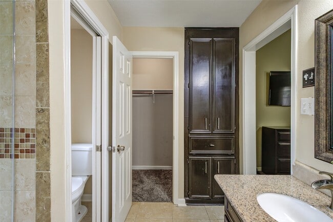 Building Photo - 6614 Winkleman Rd