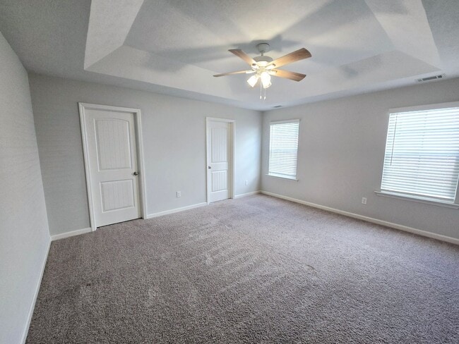 Building Photo - 725 Goodale Dr