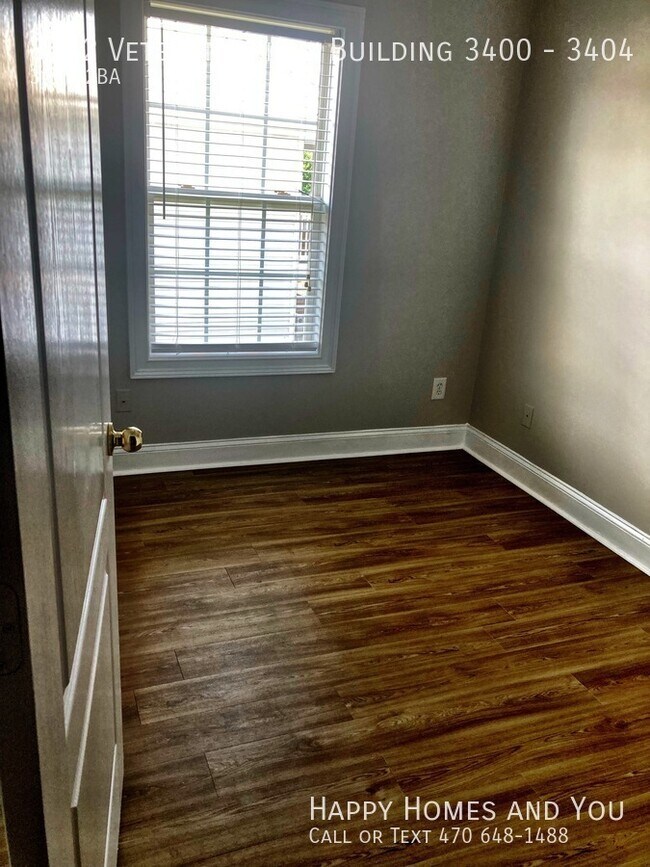 Building Photo - 8082 Veterans Pkwy