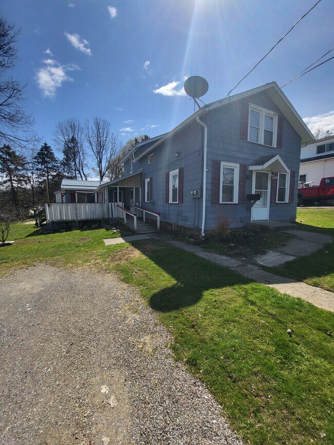Primary Photo - 67 Murray St