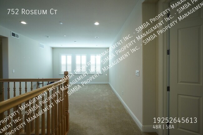 Building Photo - 752 Roseum Ct
