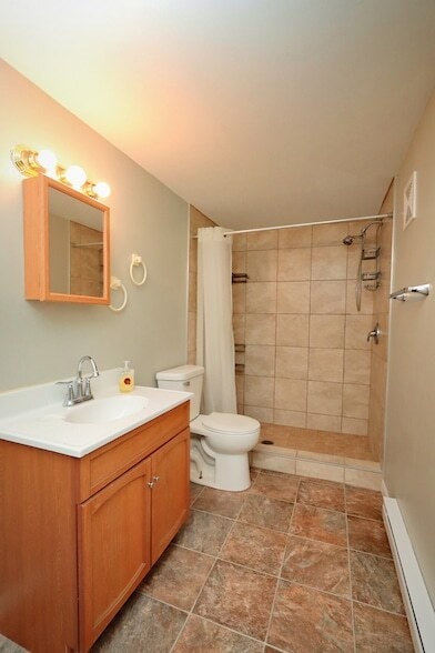 Building Photo - 322 Maple Dr