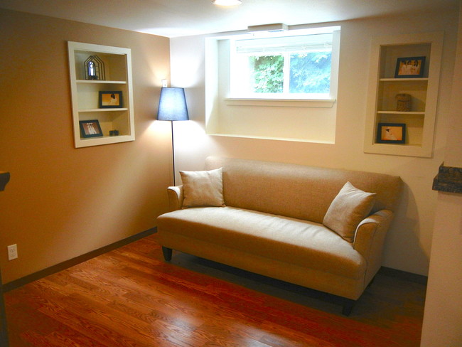 Living room - 14027 Roslyn Pl N