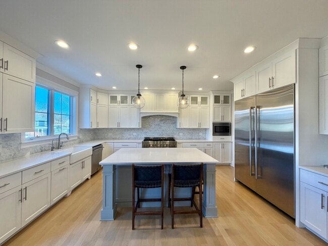 Building Photo - 4524 Sterling Rd