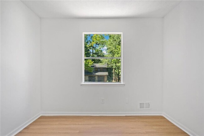 Building Photo - 4050 Daron Ct