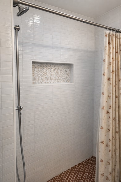 Building Photo - 10714 Gull Point Rd