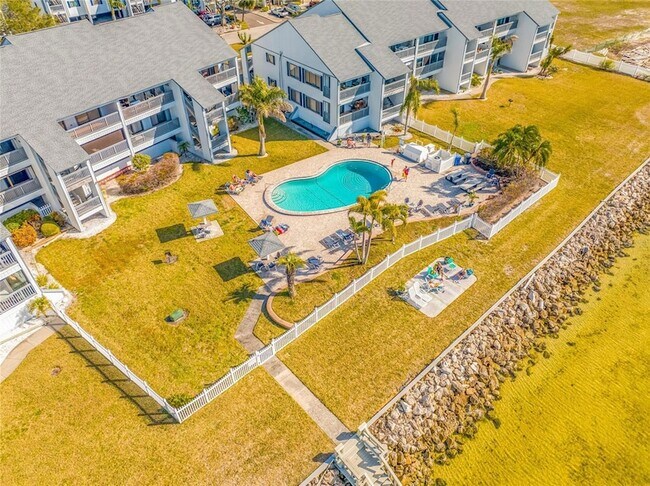 Building Photo - 828 Bahia Del Sol Dr