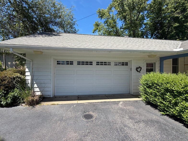 Building Photo - 7103 Reynolds Rd