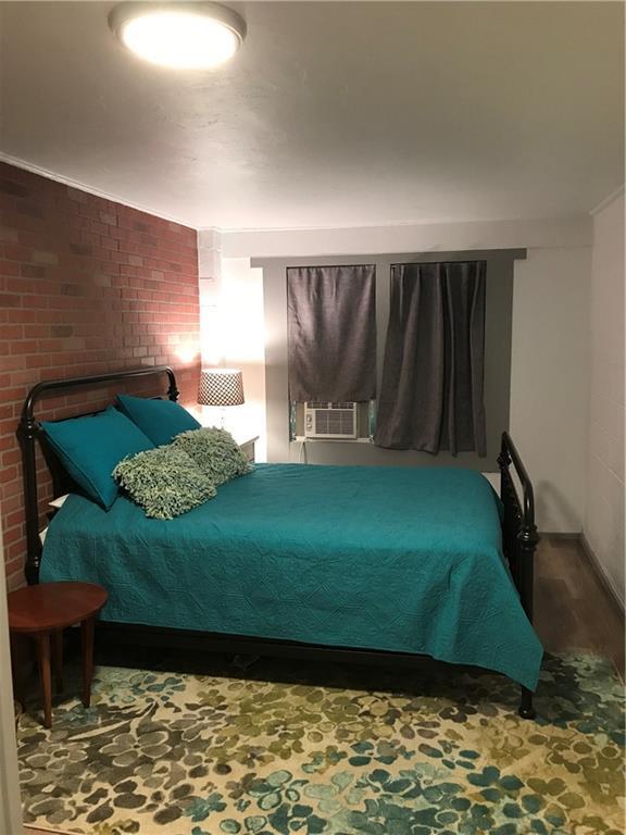 Building Photo - 16 W Thatcher St