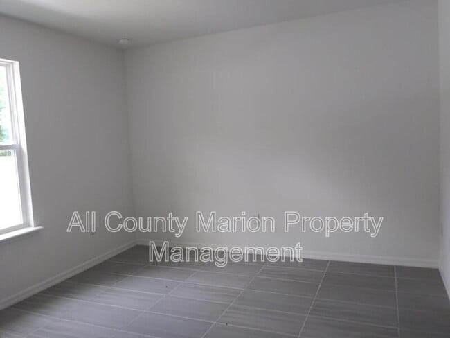 Building Photo - 5933 NW 59th Ct