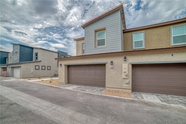 Building Photo - 3764 Sonrisa Vis Ave