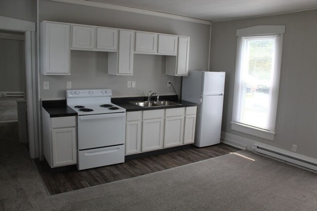 Building Photo - Cute Maintenace Free 1 BR in North Salem!