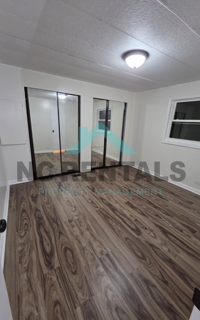 Building Photo - 7100 Tipton Dr