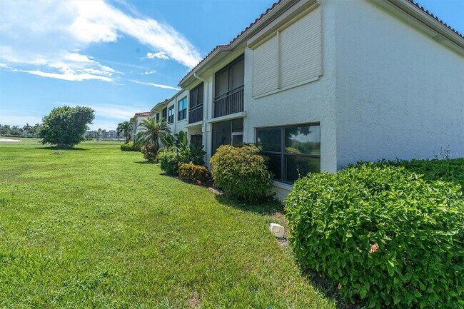 Building Photo - 6210 Sun Blvd