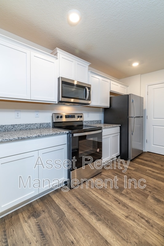 Building Photo - 7452 Game Bird St