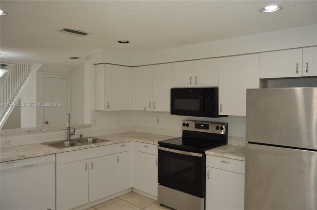 Building Photo - 1527 Veracruz Ln