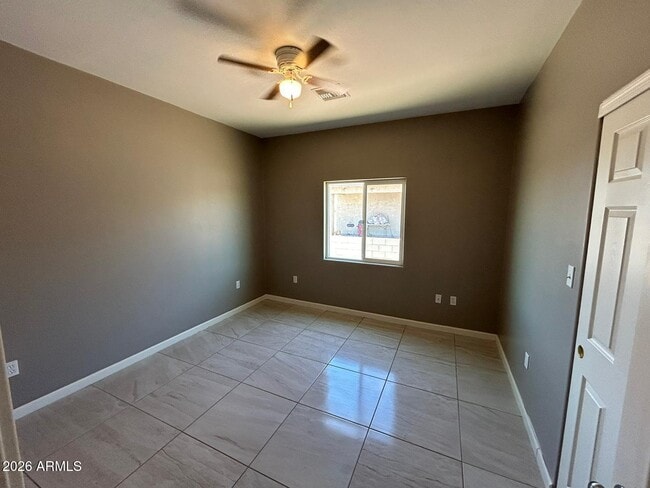 Building Photo - 2742 N Washington Ave