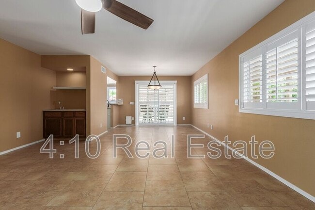 Building Photo - 26002 S La Cite Dr